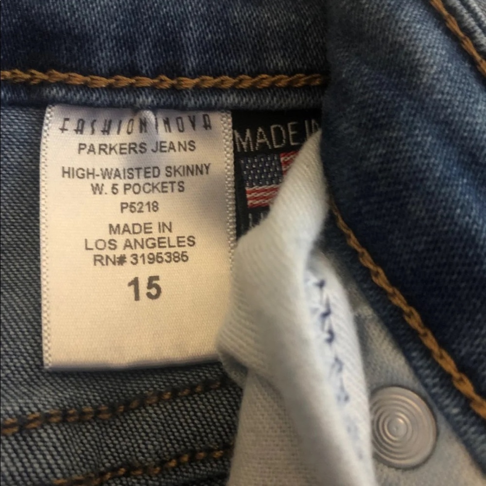 Jeans - Picture 2 of 4